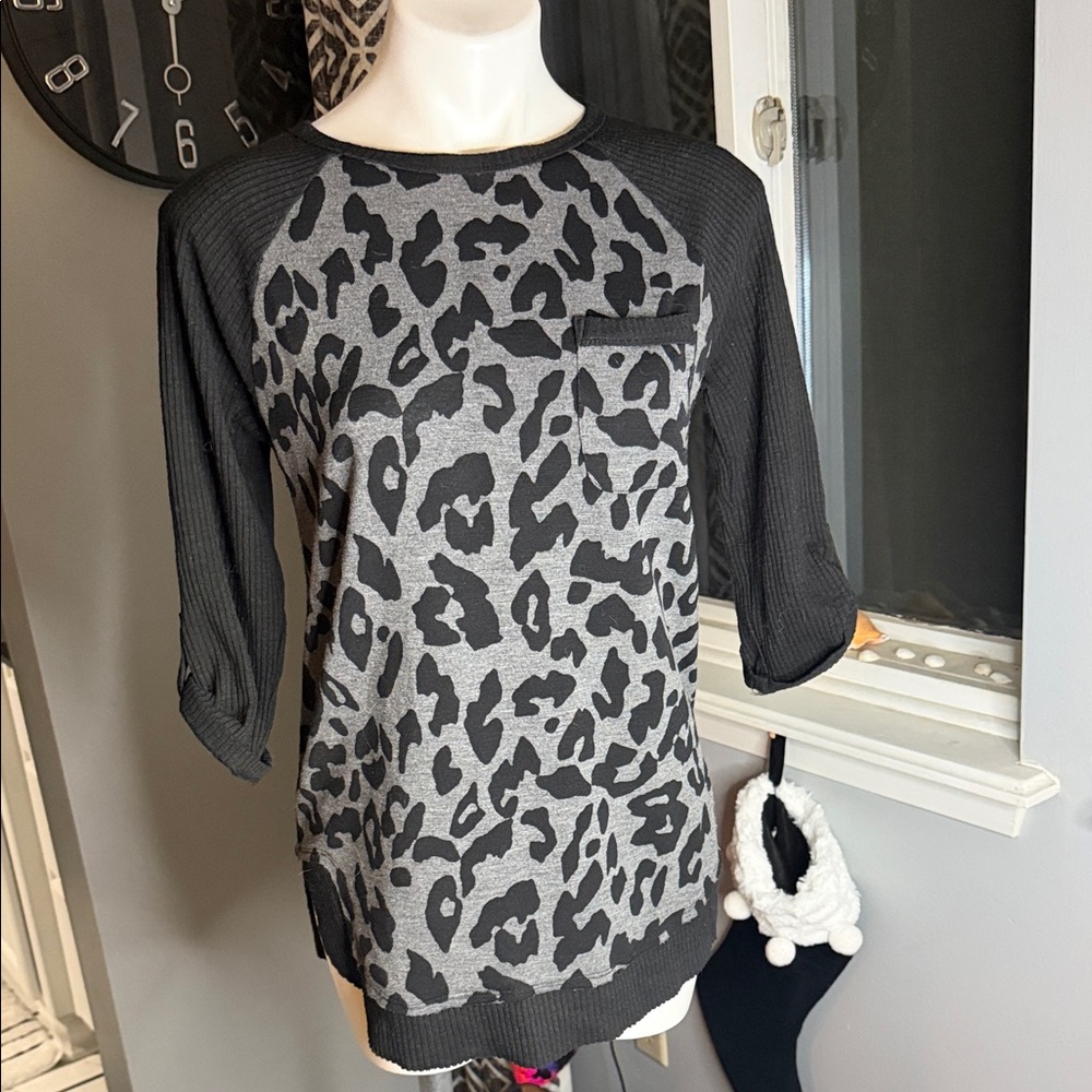 Doe & Rae Black and Gray Leopard Print Top